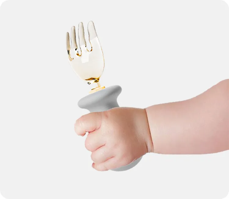 قاشق و چنگال کوچک نوزاد هی اور شی He or she